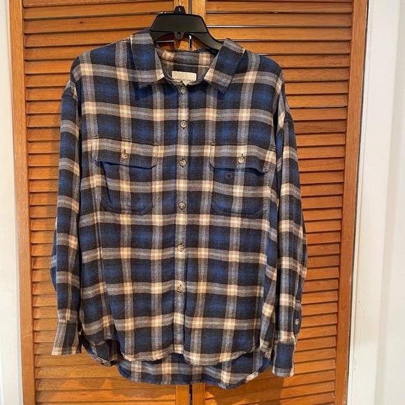 American Eagle Outfitters Tops - American Eagle Women’s Blue and White Plaid Autumn Flannel Sz M